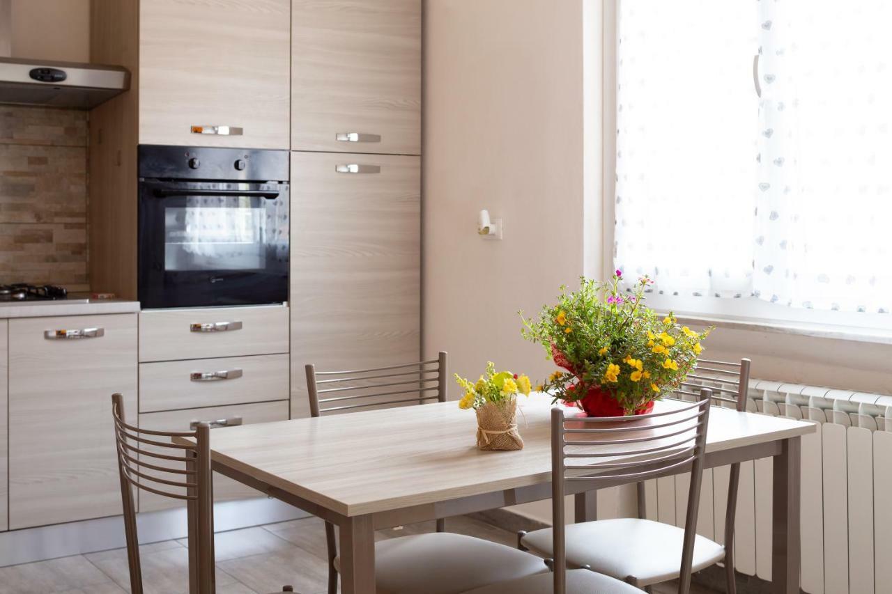 Apartament Fellini By Luce Stellata Aulla Zewnętrze zdjęcie